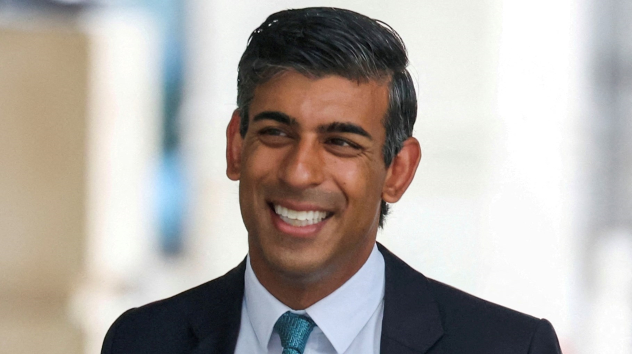 Премьер-министр Великобритании призывает Европу "отложить базуку", пока Стармер предупреждает о торг..