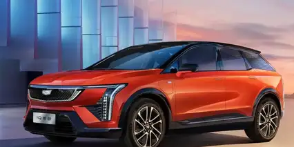 كاديلاك تكشف رسمياً عن أحدث سياراتها الكهربائية Optiq 2025