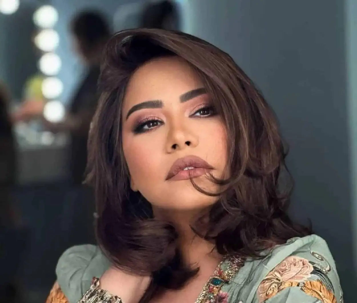 شيرين عبد الوهاب تنهار بالبكاء على خشبة المسرح