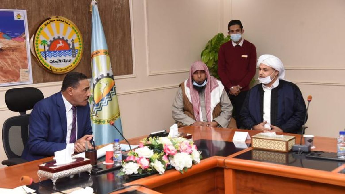 Aswan Governor Addresses 40 Citizens' Grievances, Offers Aid and Jobs