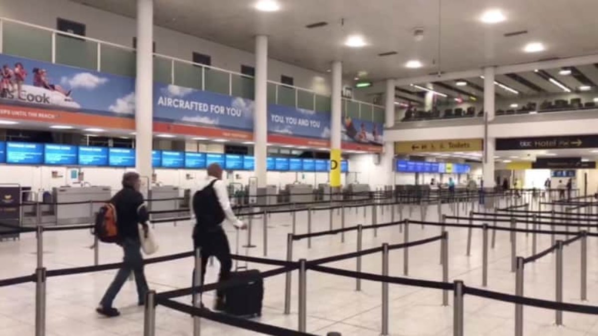 أزمة مياه كبرى تضرب مطار غاتويك البريطاني وتثير فوضى بين المسافرين