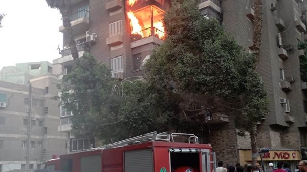 مصر: حريق ضخم يلتهم عقاراً ويخلف مصابين
