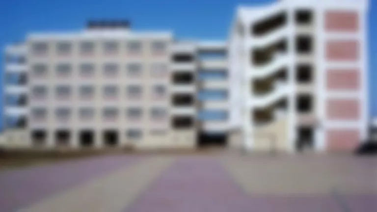 فصل معلم بمدرسة بالسويس عقب ثبوت سلوك مخالف تجاه تلميذ