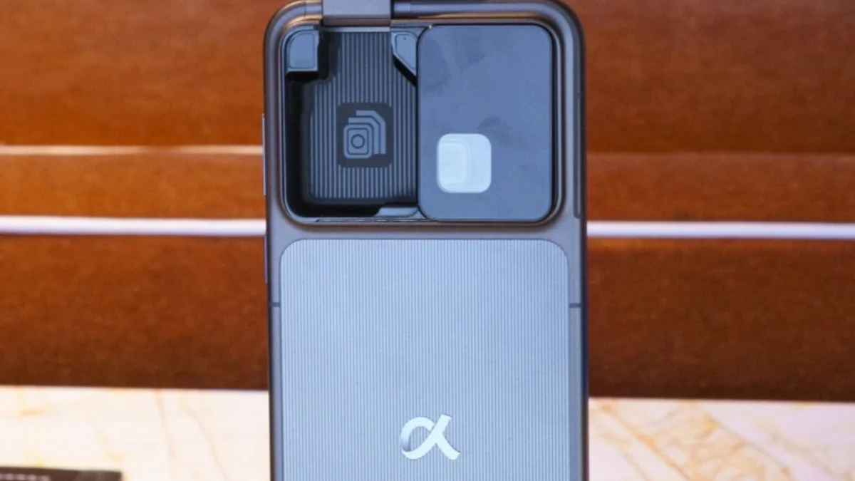 هونر تكشف عن هاتف ROBOT PHONE بكاميرتين 200 ميجابكسل وتقنيات تصوير ثورية