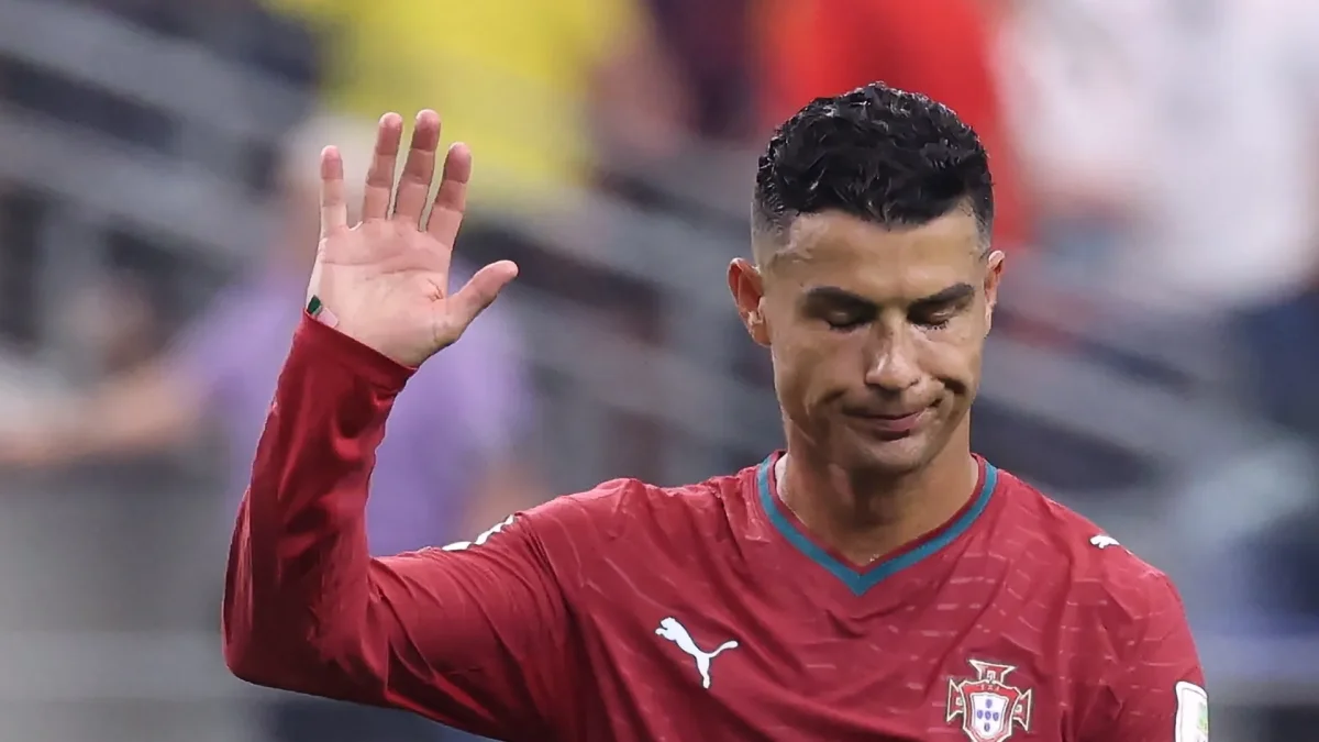 الاتحاد البرتغالي يوقع عقوبة الإيقاف والغرامة على رونالدو.. ومستقبله مع المنتخب رهن بقرار جيسوس