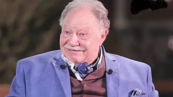 يحيى الفخراني يعود إلى خشبة المسرح بعد غياب دام لسنوات