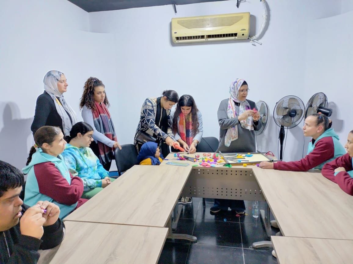 ورشة فنية لذوى الهمم تحت شعار "كلنا واحد"
