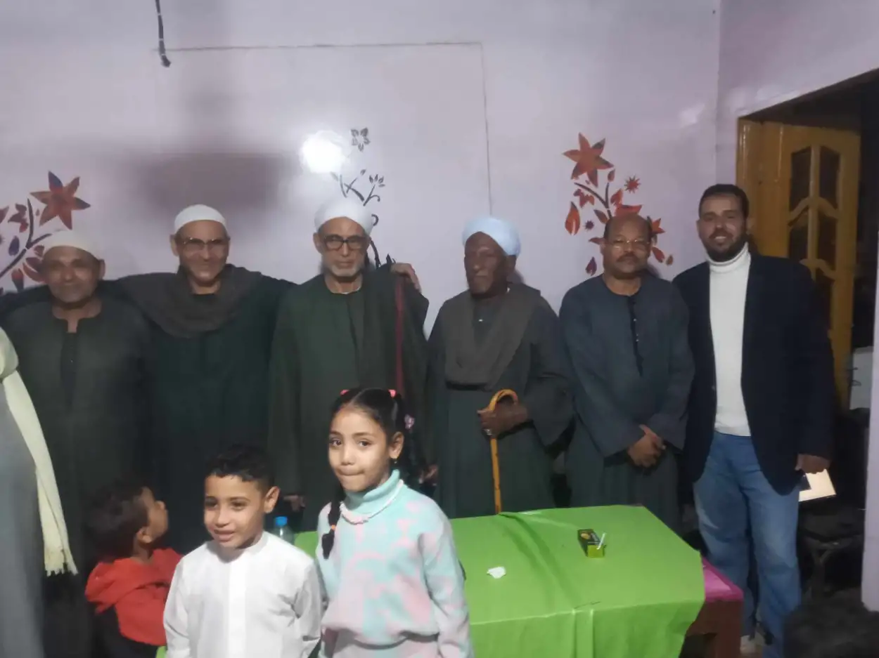 مكتب أولاد الشيخ لتحفيظ القرآن الكريم يكرم حفظة القرآن