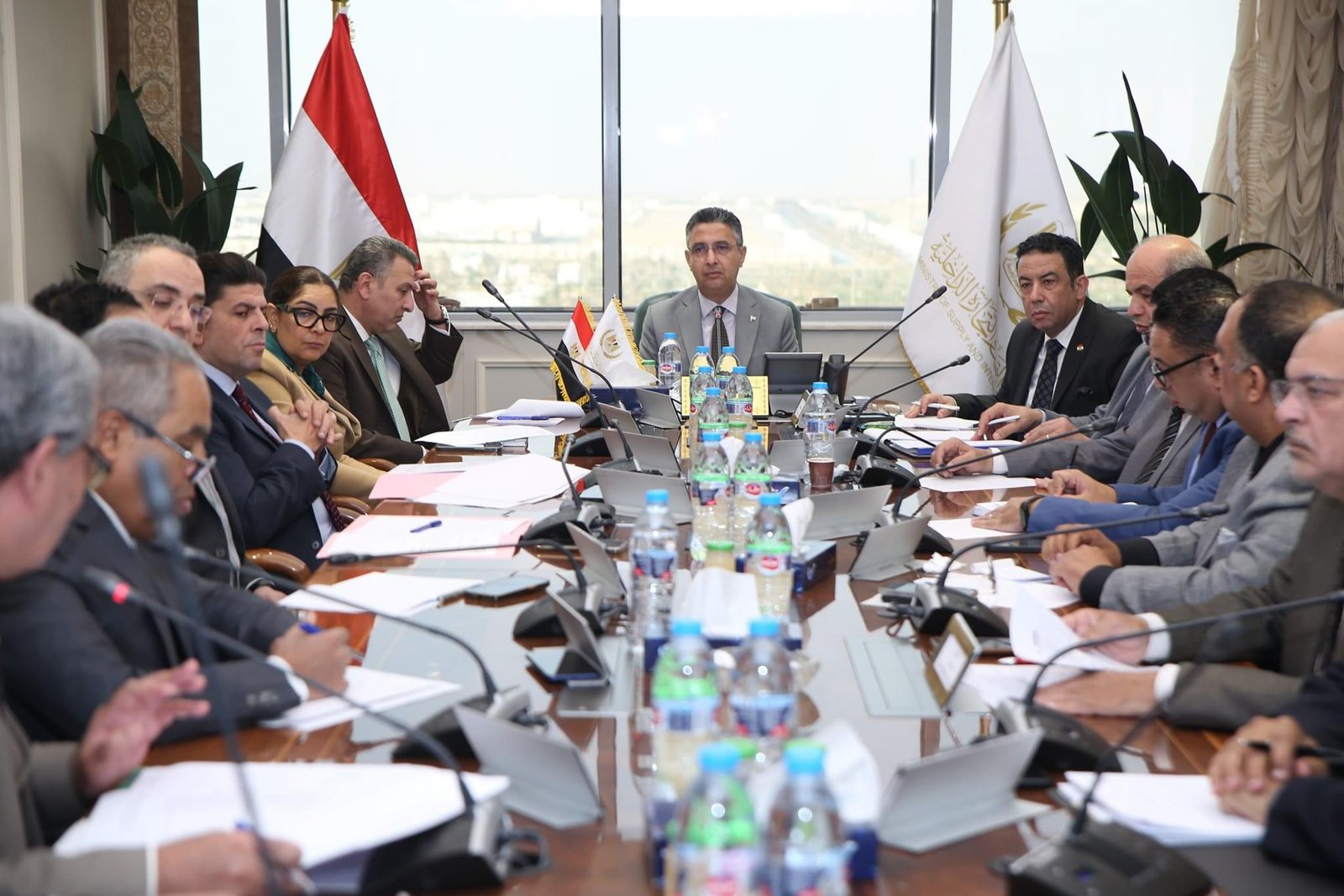 وزير التموين يترأس اجتماع اللجنة العليا للمطاحن