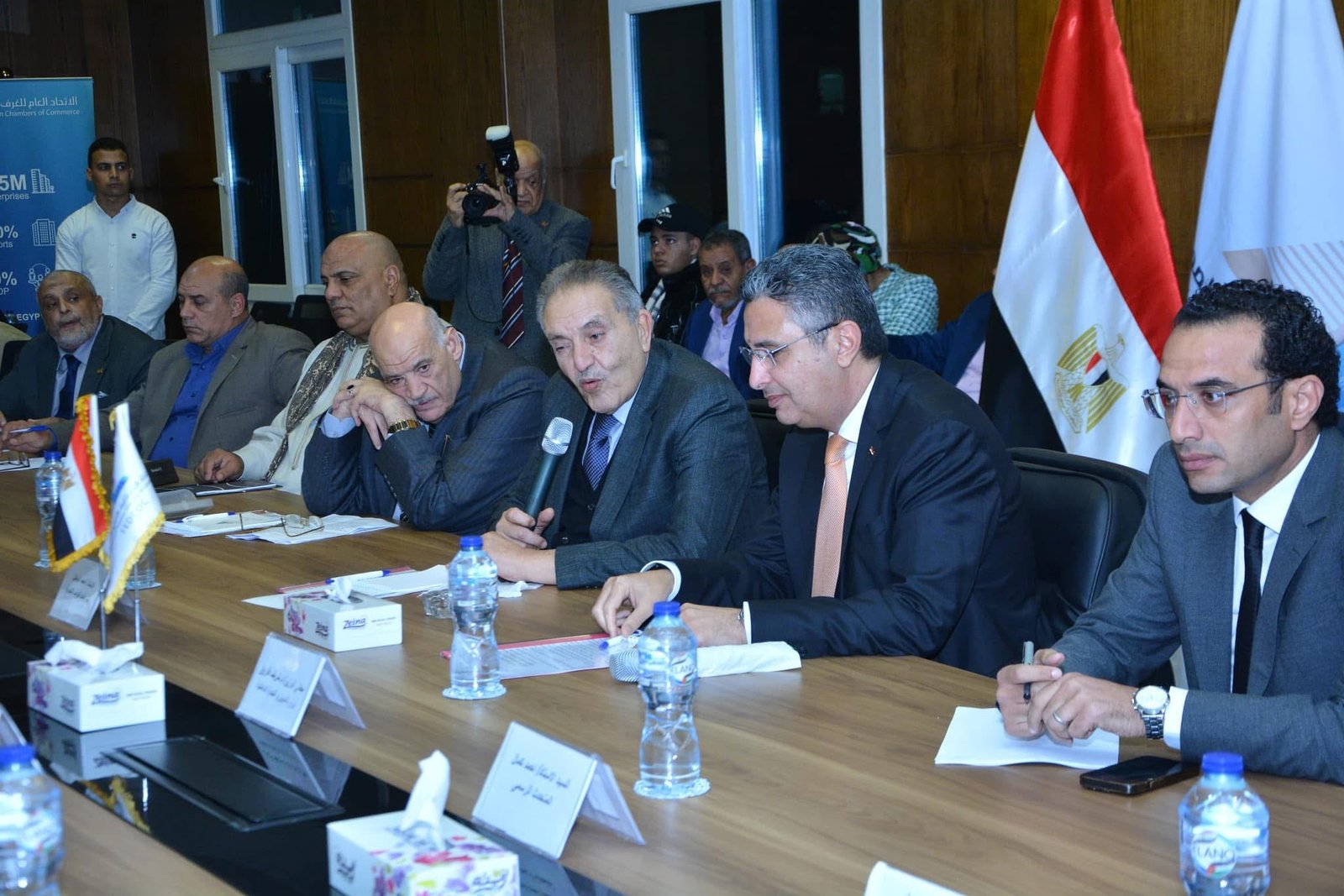 وزير التموين يلتقى الشعبة العامة للمخابز والغرف التجارية