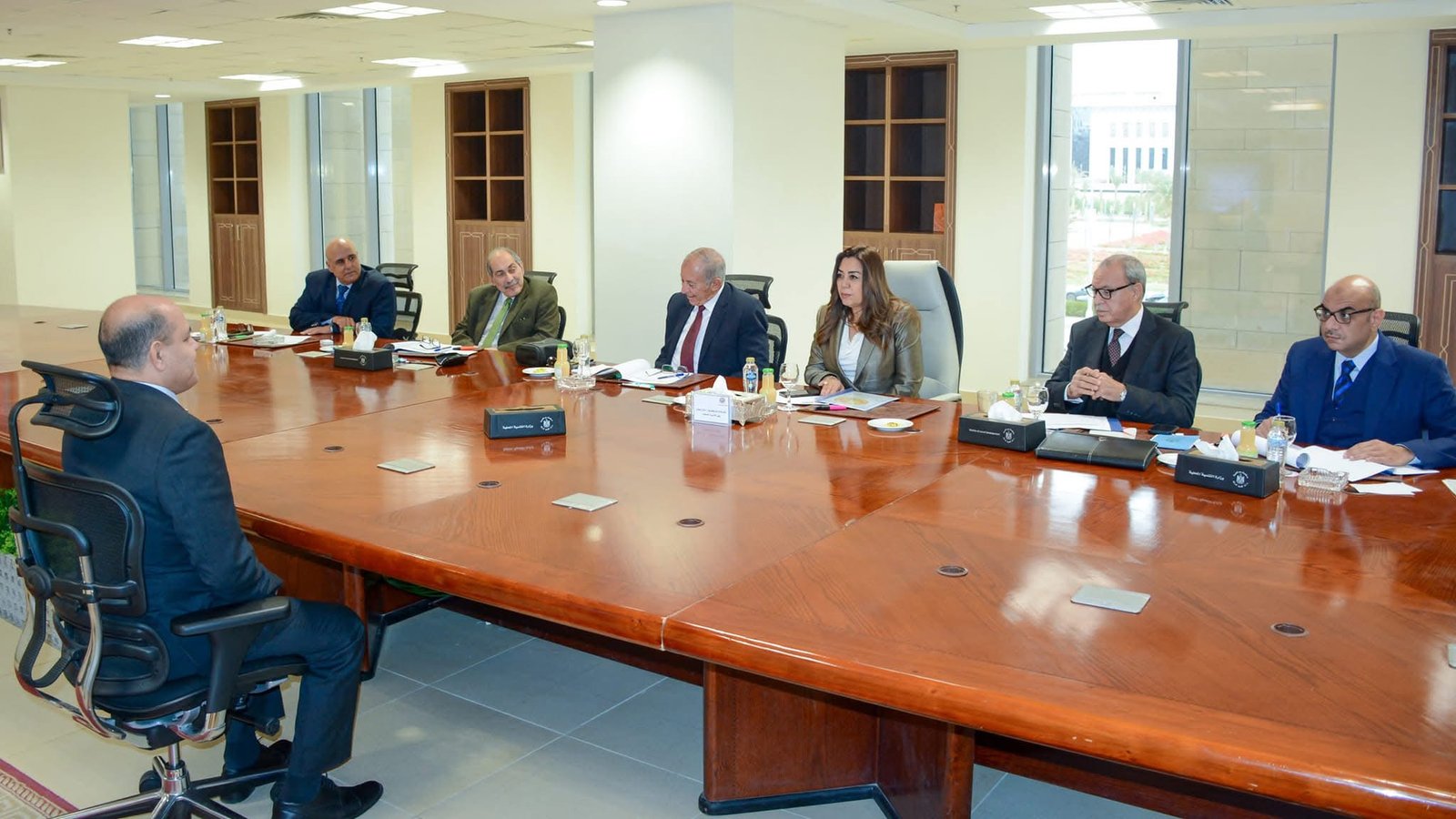 وزيرة التنمية المحلية ترأس اللجنة العليا للقيادات بالوزارة