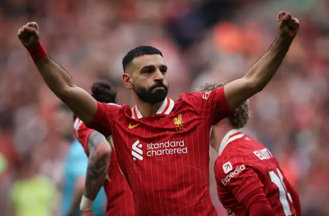 محمد صلاح يرفض عرضًا خرافيًا من السعودية ويجدد عقده مع ليفربول