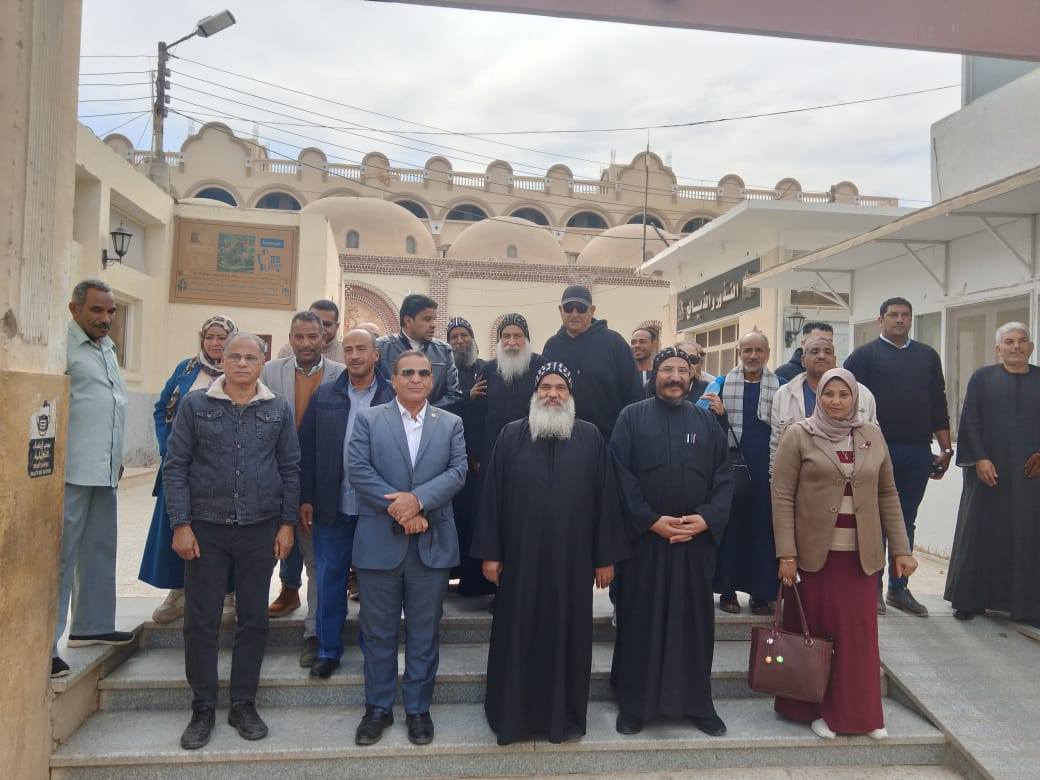 رئيس مركز ومدينة أرمنت يجري جولة موسعة لتهنئة الإخوة الأقباط