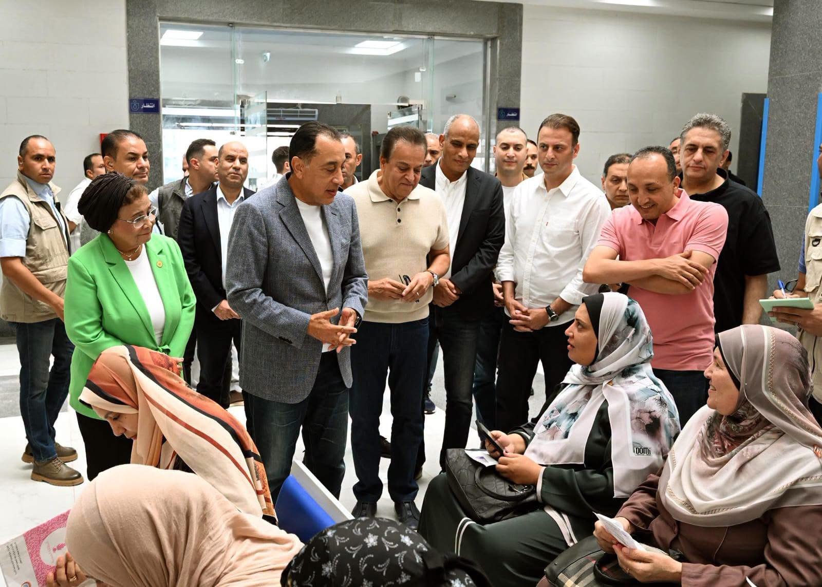 رئيس الوزراء يتفقد مركز طب الأسرة بقرية الجزيرة الخضراء في مطوبس ضمن جولته بمشروعات "حياة كريمة" بكفر الشيخ