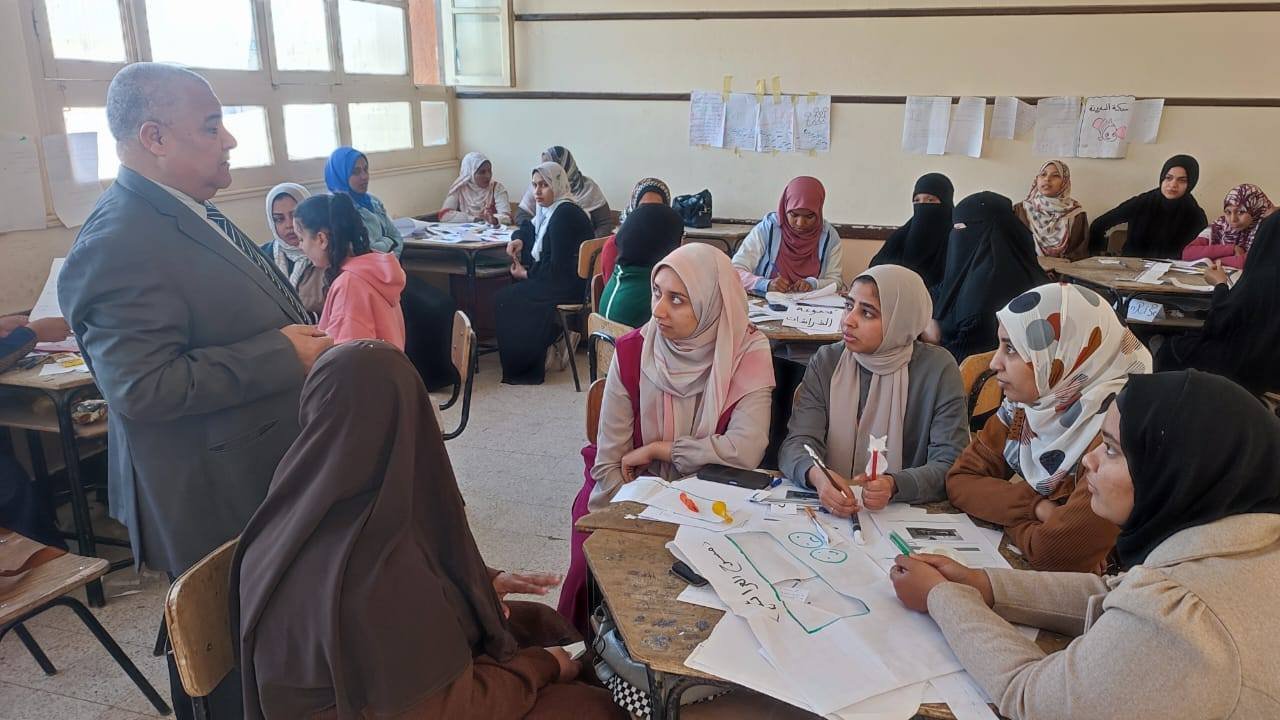 د. صفوت جارح   يتابع تدريب رياض الأطفال بإدارة البياضية 