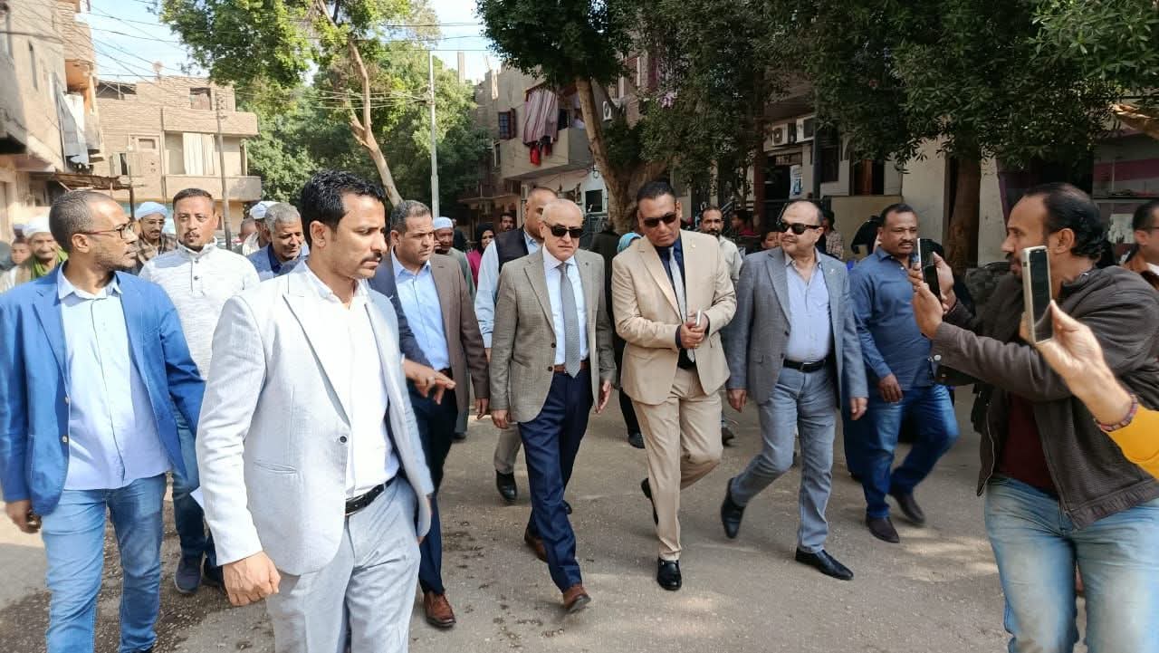  اللواء محمد فاضل رئيس جهاز حماية المستهلك ومحافظ الأقصر المهندس