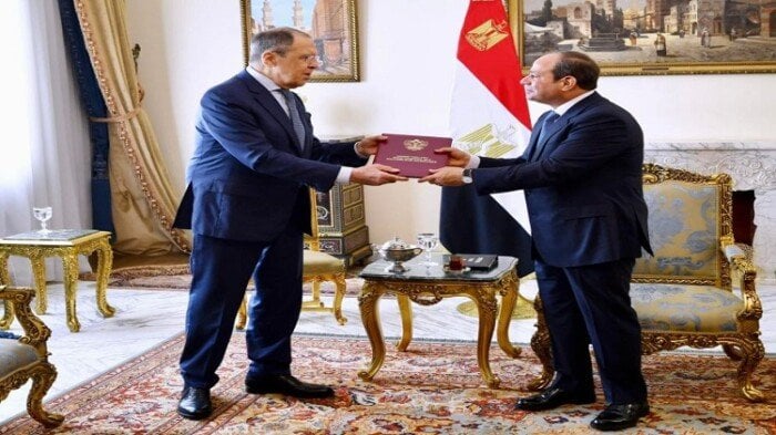 الرئيس السيسى يستقبل وزير خارجية روسيا الاتحادية 