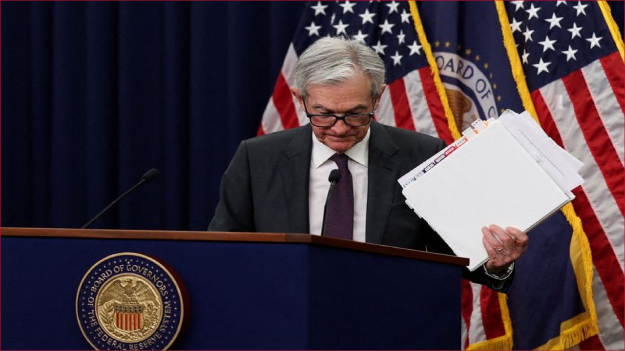 الذهب تحت ضغط: تصريحات الفيدرالي الأمريكي تدفع الأسعار للانخفاض