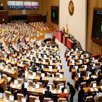 الديمقراطية تُسدل الستار على أزمة كوريا الجنوبية
