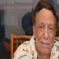عادل إمام.. مات أبوه وأمه وصهره وهو فوق خشبة المسرح ولم ينهار إلا على واحد منهم فقط